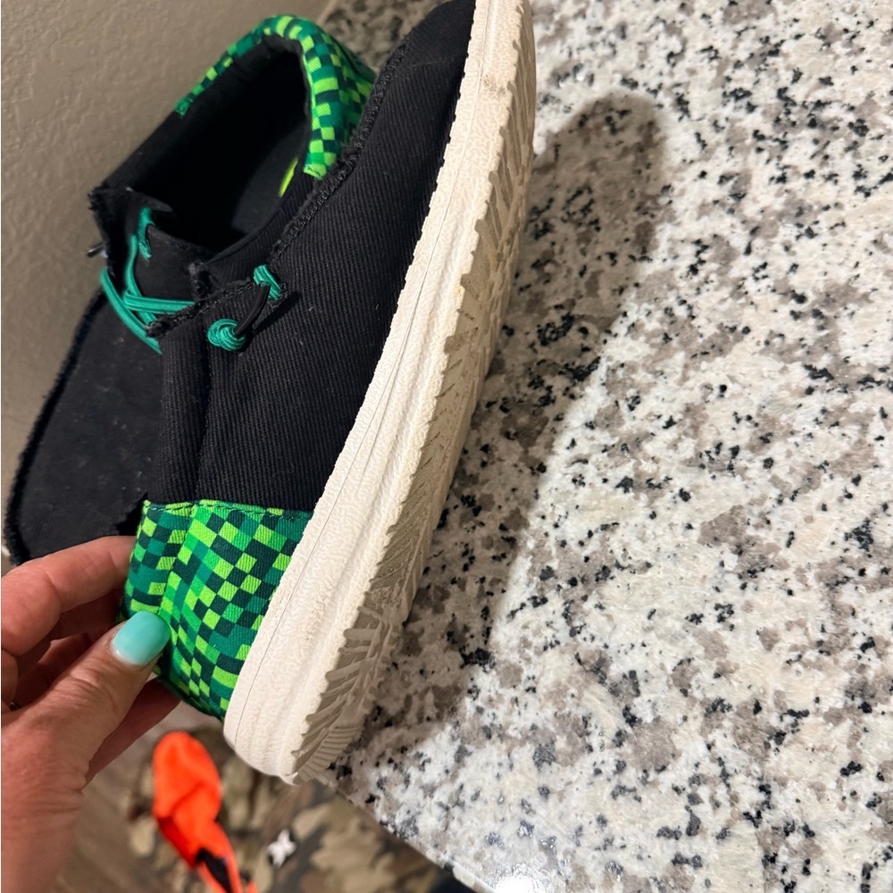 Hey Dude Kids Minecraft Black Canvas Sneakers with Green Check Collar - Picture 4 of 5